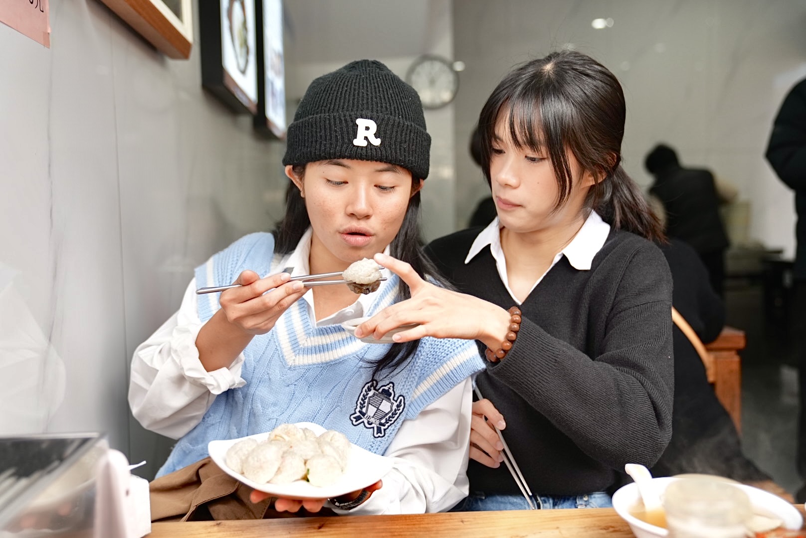 走进沙县街头巷尾的小吃店：是非遗技艺，也是实干敢拼(图3)